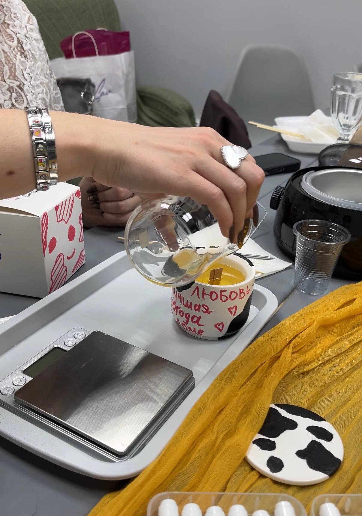 Мастер-класс "Роспись подсвечника и заливка ароматической свечи"