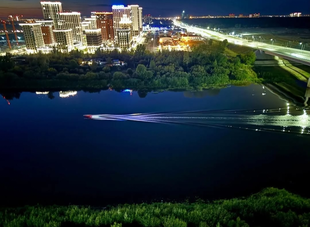 Прогулка с ветерком на катере